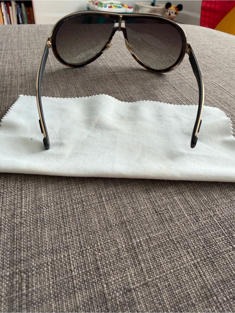 Gucci Women's Tortoiseshell Shield Sunglasses with Dark Brown Lenses - Picture 4 of 12